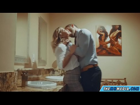 ❤️ Wenn eine vollbusige Blondine dich in einer öffentlichen Toilette verführt ❤❌ Quality porn bei de.credit-assorti.ru